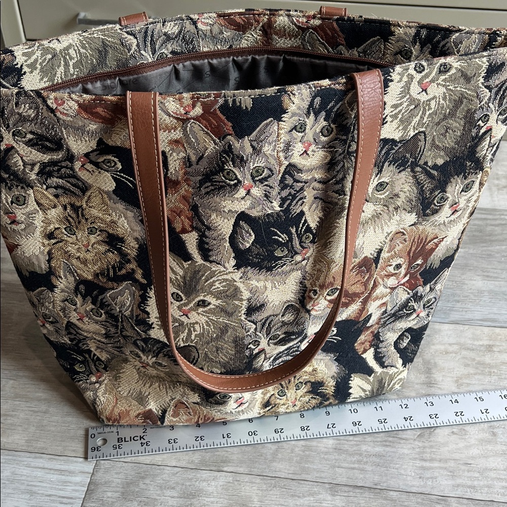 Cat Tapestry Zippered Tote Bag - Picture 6 of 7